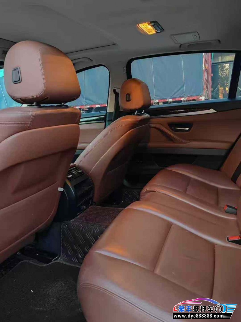 17年宝马5系轿车抵押车出售