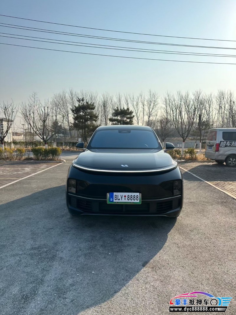 23年理想L8轿车抵押车出售