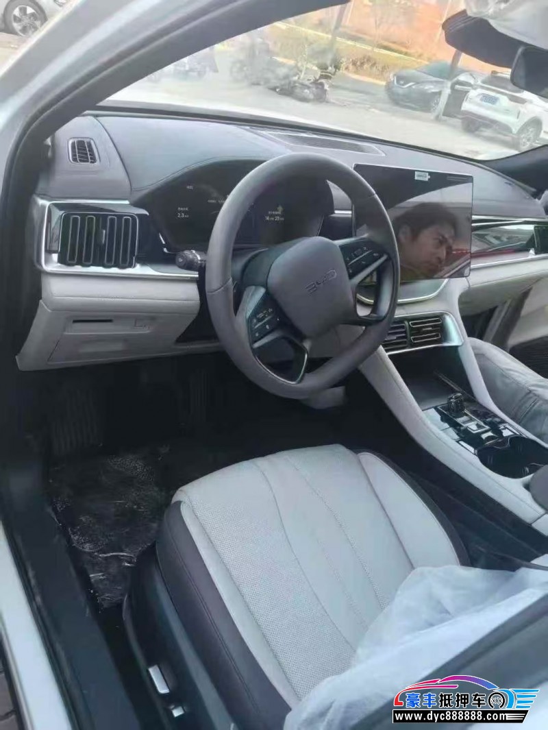 25年比亚迪宋轿车抵押车出售