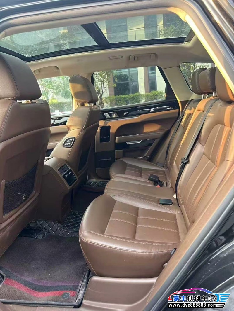 19年众泰T700轿车抵押车出售