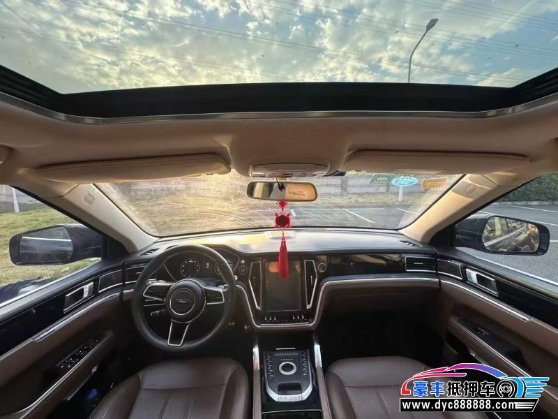 19年众泰T700轿车抵押车出售