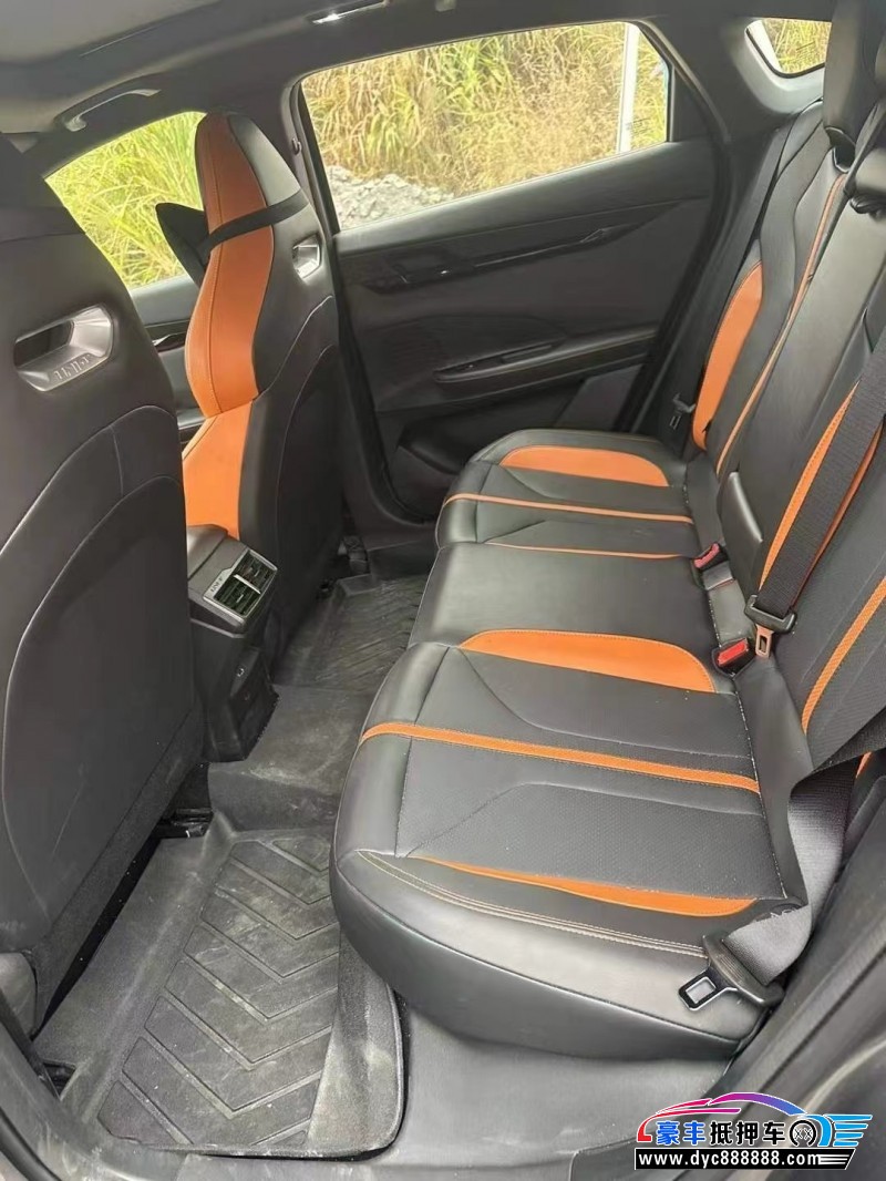 25年长安长安UNI轿车抵押车出售