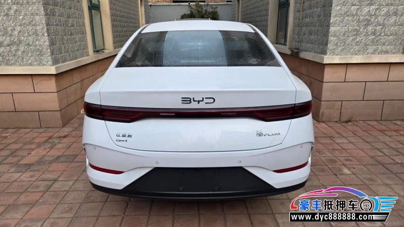 26年比亚迪秦轿车抵押车出售