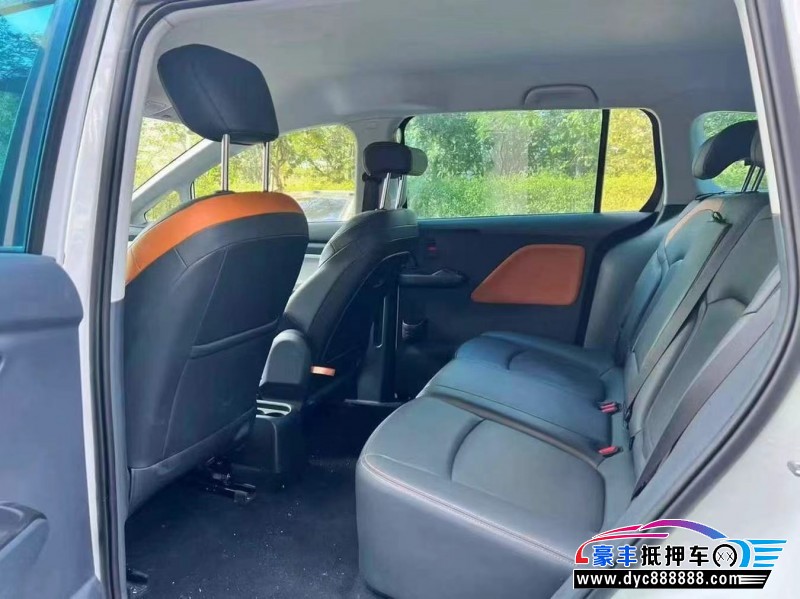 24年奔腾奔腾NAT轿车抵押车出售