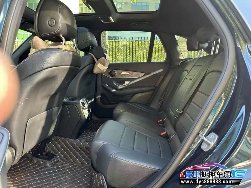 21年奔驰GLC轿车抵押车出售