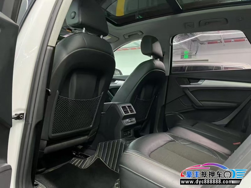 18年奥迪Q5轿车抵押车出售