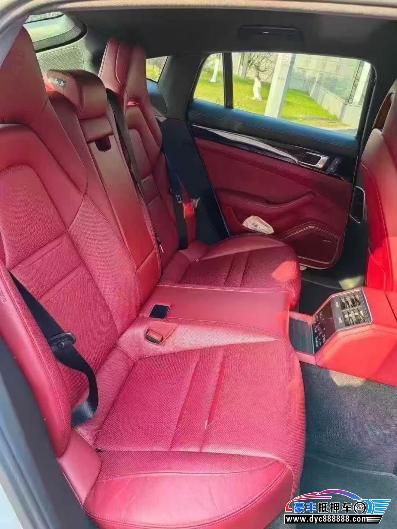 22年保时捷帕纳梅拉轿车抵押车出售