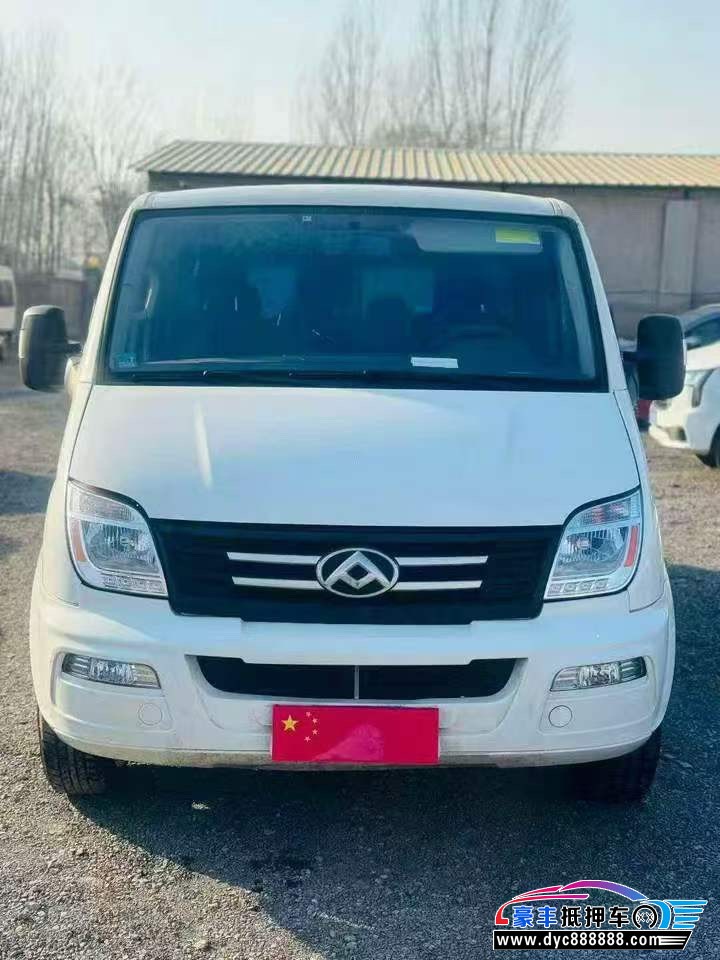 抵押车出售24年上汽大通V80轿车