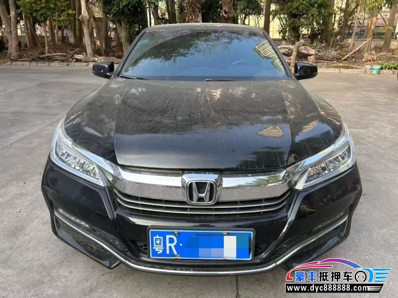 17年本田雅阁轿车抵押车出售