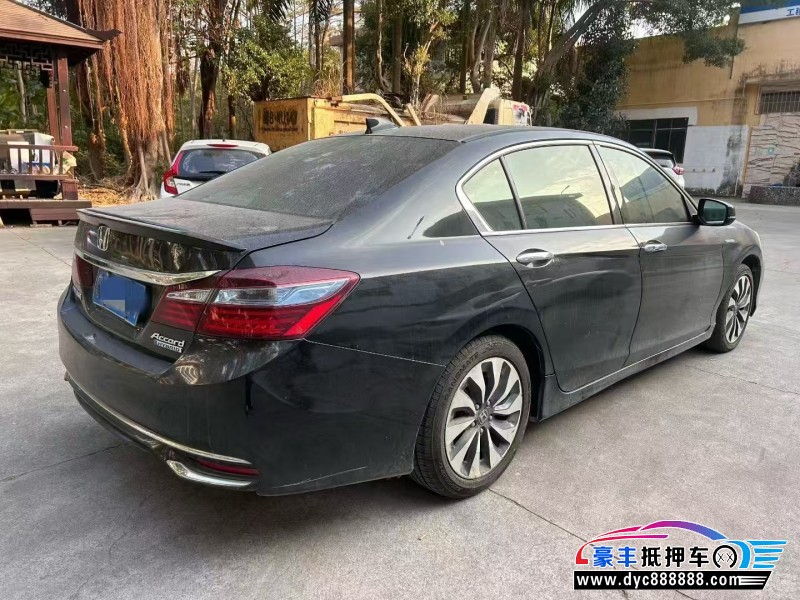 17年本田雅阁轿车抵押车出售