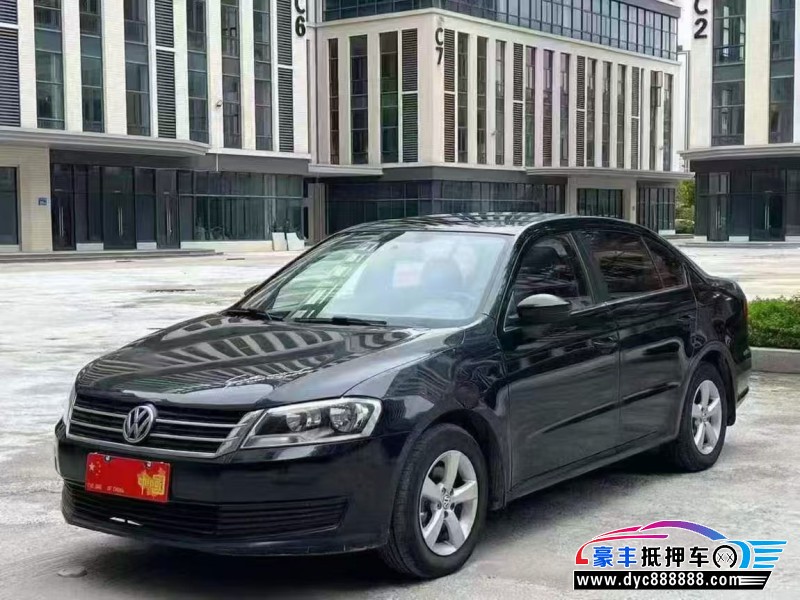 13年大众朗逸轿车抵押车出售