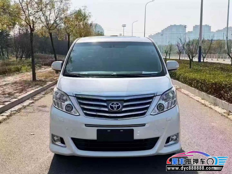 抵押车出售14年丰田埃尔法轿车