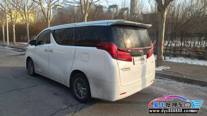 17年丰田埃尔法轿车抵押车出售