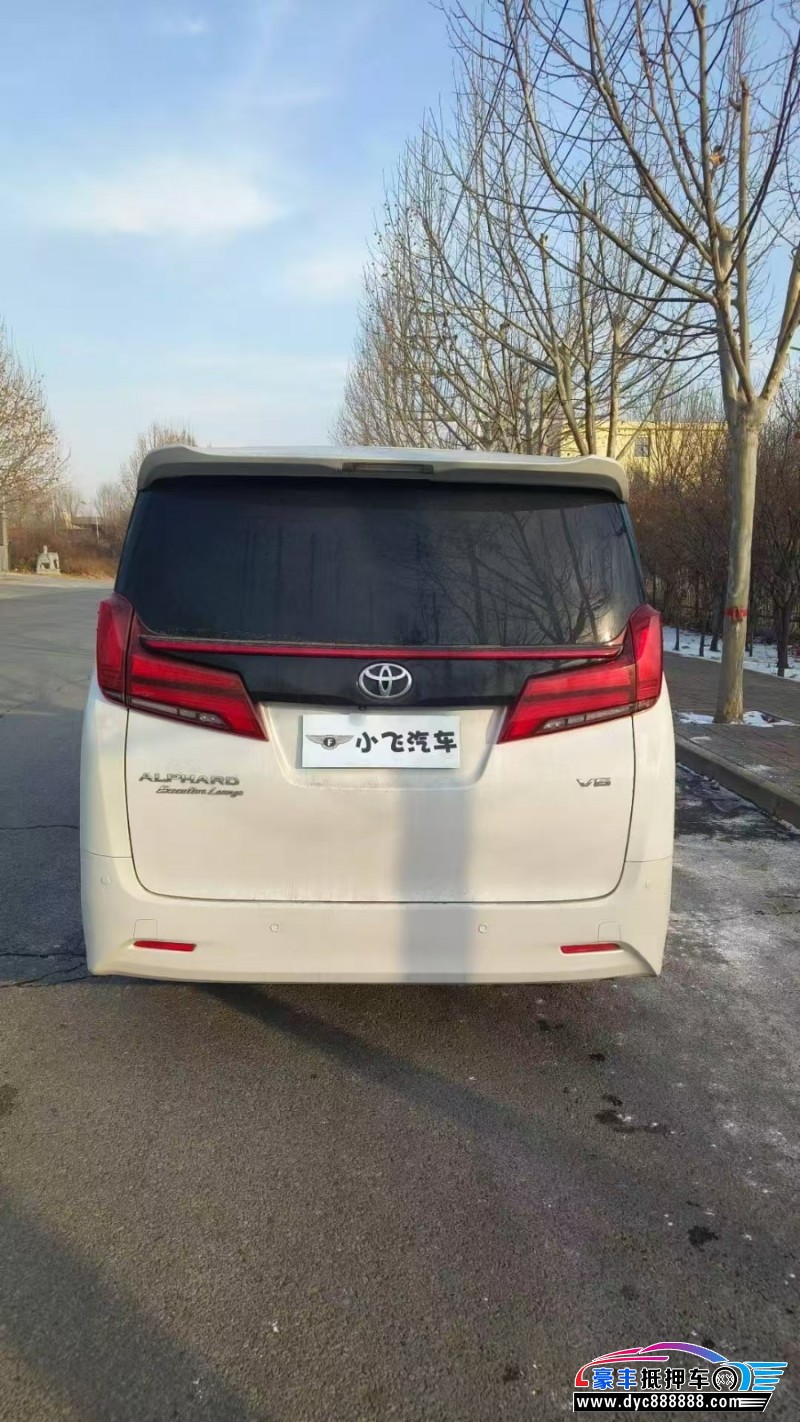 17年丰田埃尔法轿车抵押车出售