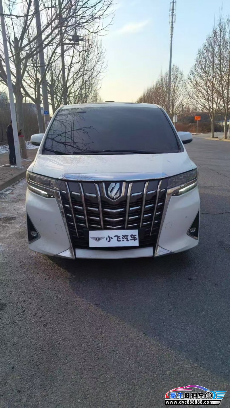 抵押车出售17年丰田埃尔法轿车