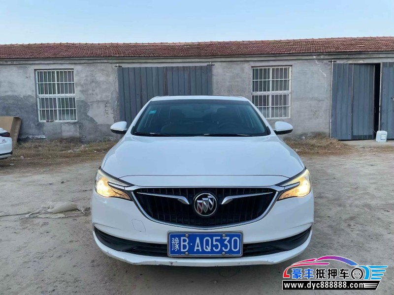 抵押车出售18年别克英朗轿车