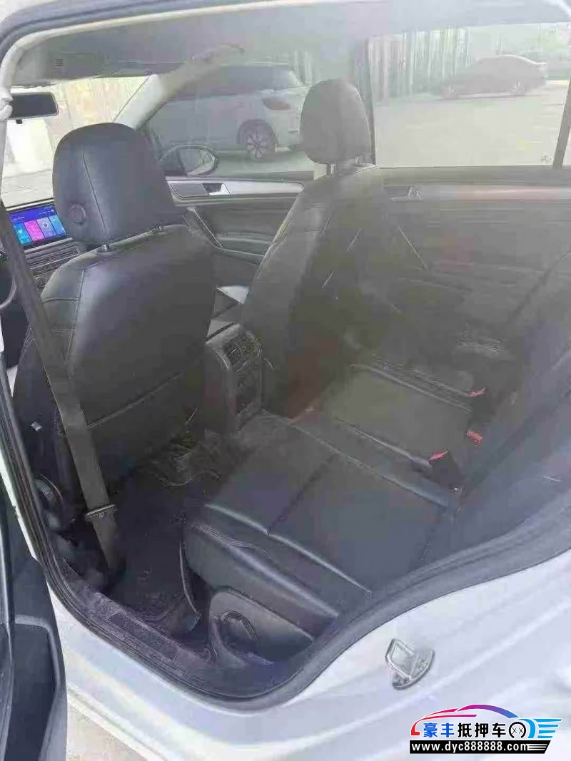 18年大众高尔夫轿车抵押车出售