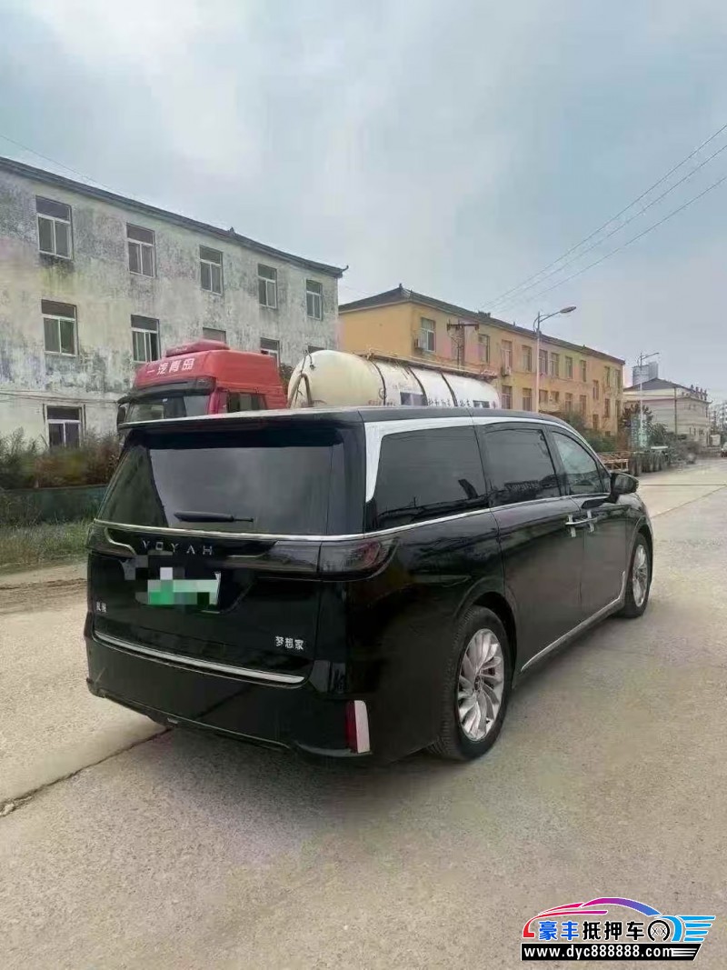 24年岚图梦想家轿车抵押车出售