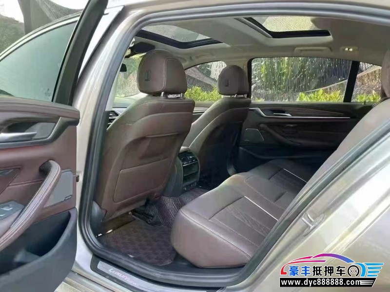 22年宝马5系轿车抵押车出售