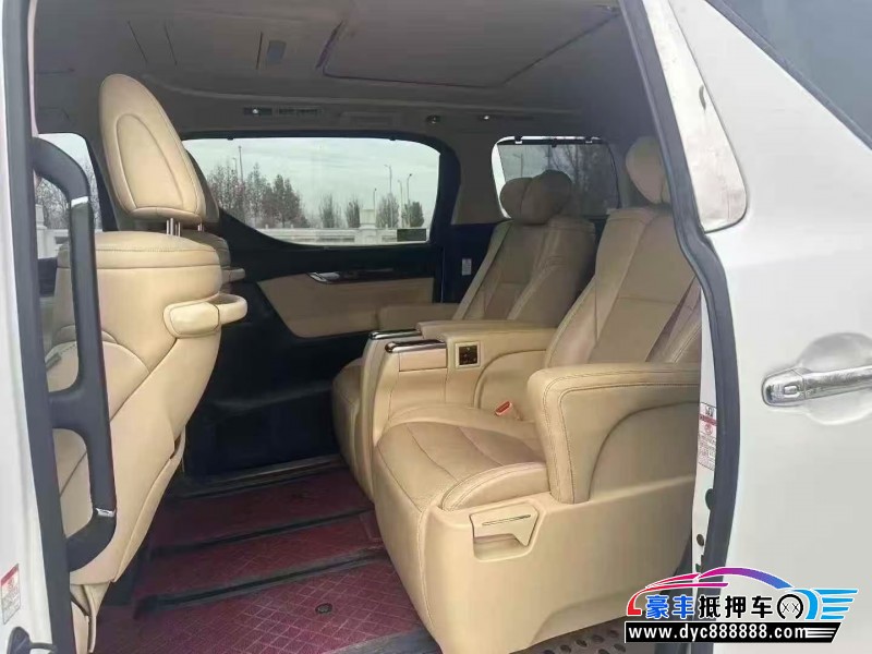 18年丰田埃尔法轿车抵押车出售