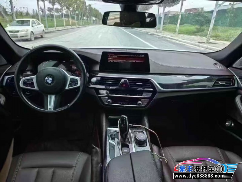 20年宝马5系轿车抵押车出售