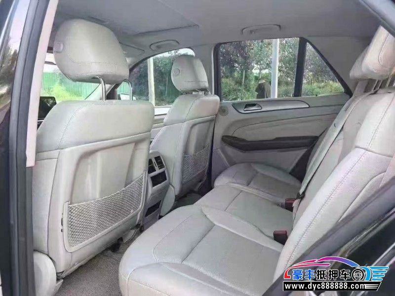 14年奔驰ML轿车抵押车出售