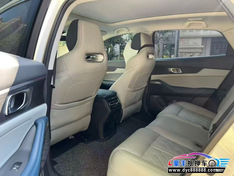 23年长安长安UNI轿车抵押车出售