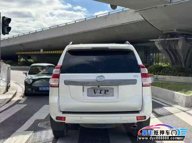 14年丰田普拉多（霸道）轿车抵押车出售