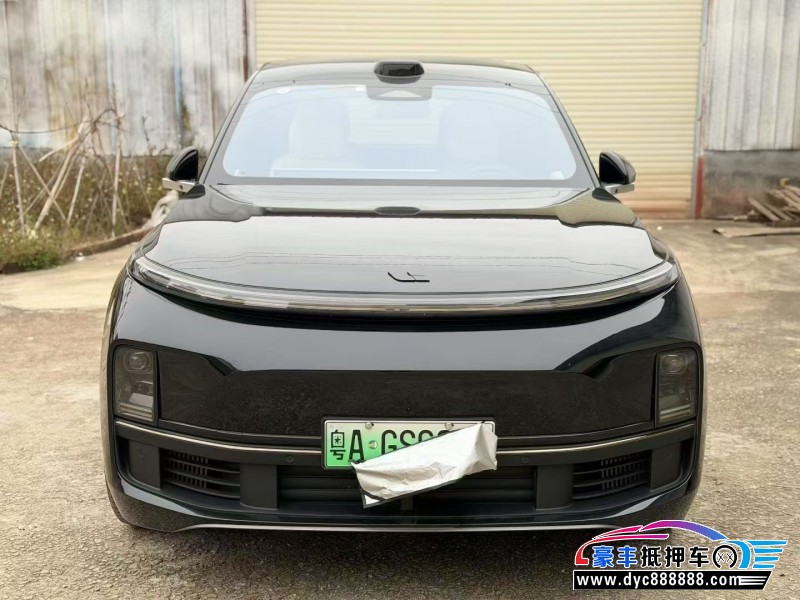 抵押车出售25年理想L9轿车