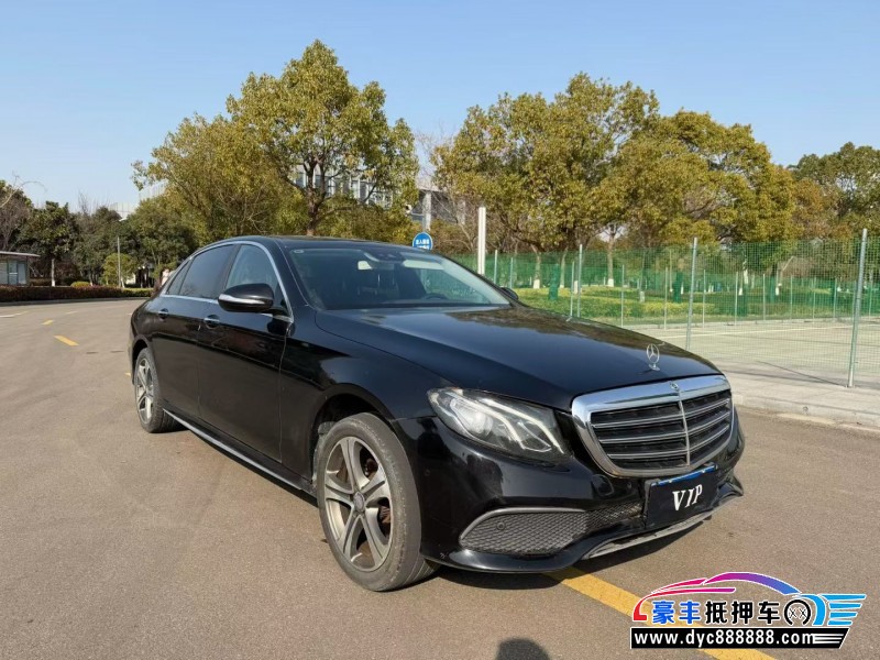 17年奔驰E轿车抵押车出售