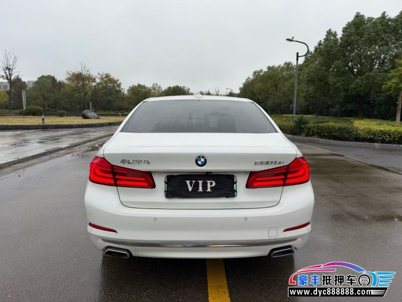 20年宝马5系轿车抵押车出售