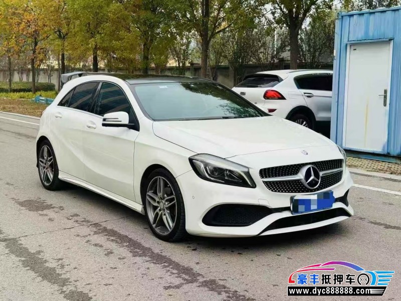 16年奔驰A级轿车抵押车出售