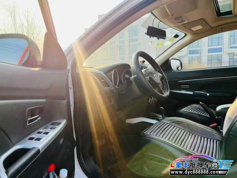 17年三菱劲炫轿车抵押车出售