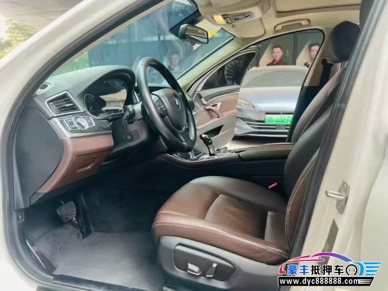 16年宝马5系轿车抵押车出售