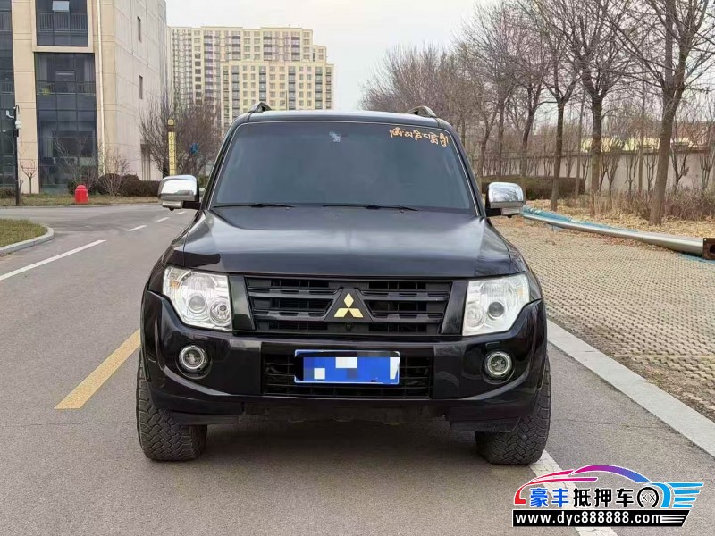 抵押车出售13年三菱帕杰罗轿车