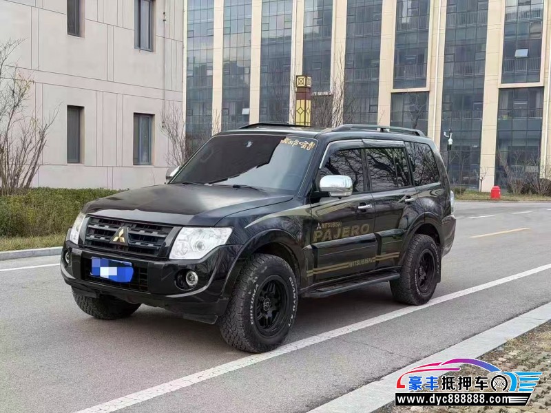 13年三菱帕杰罗轿车抵押车出售