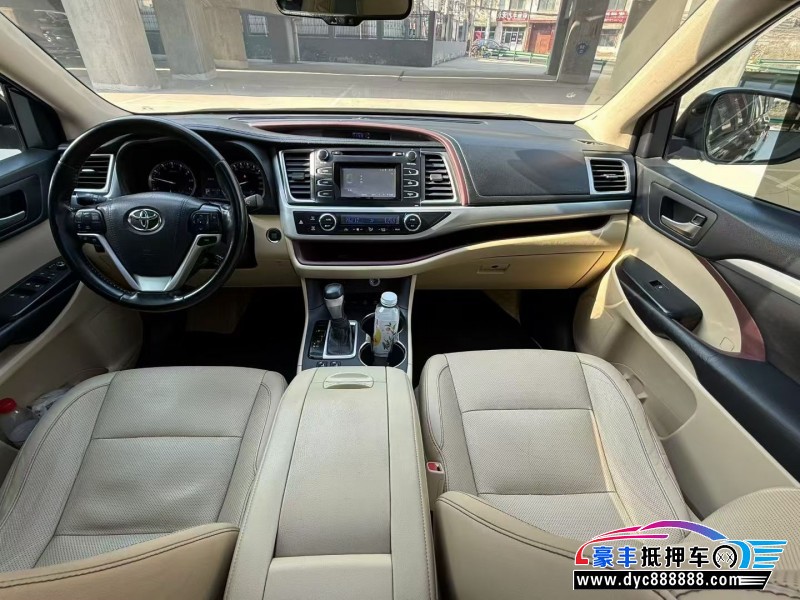 16年丰田汉兰达轿车抵押车出售