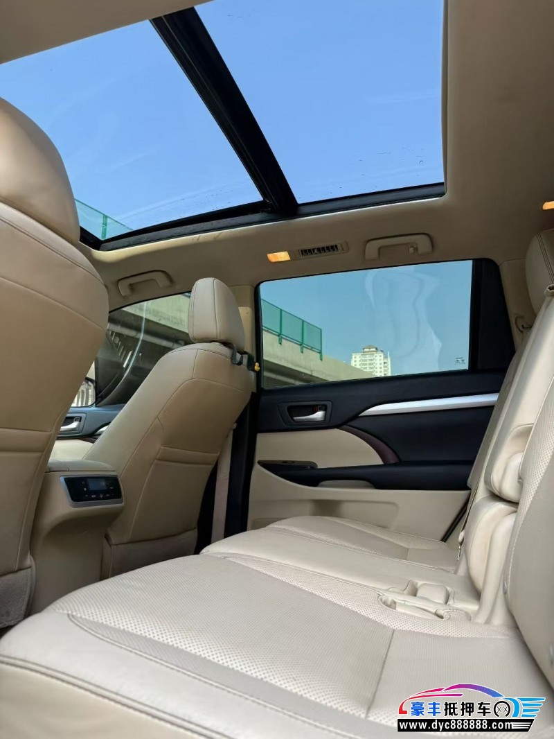 16年丰田汉兰达轿车抵押车出售