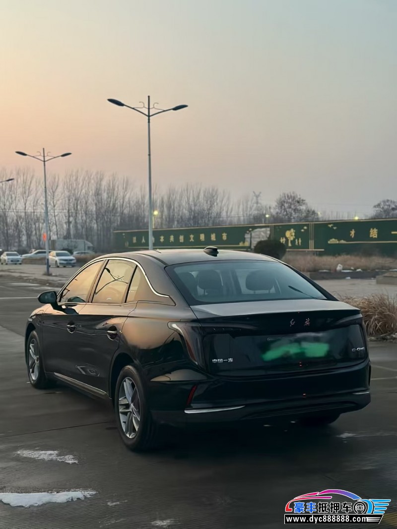 25年红旗EQM5轿车抵押车出售