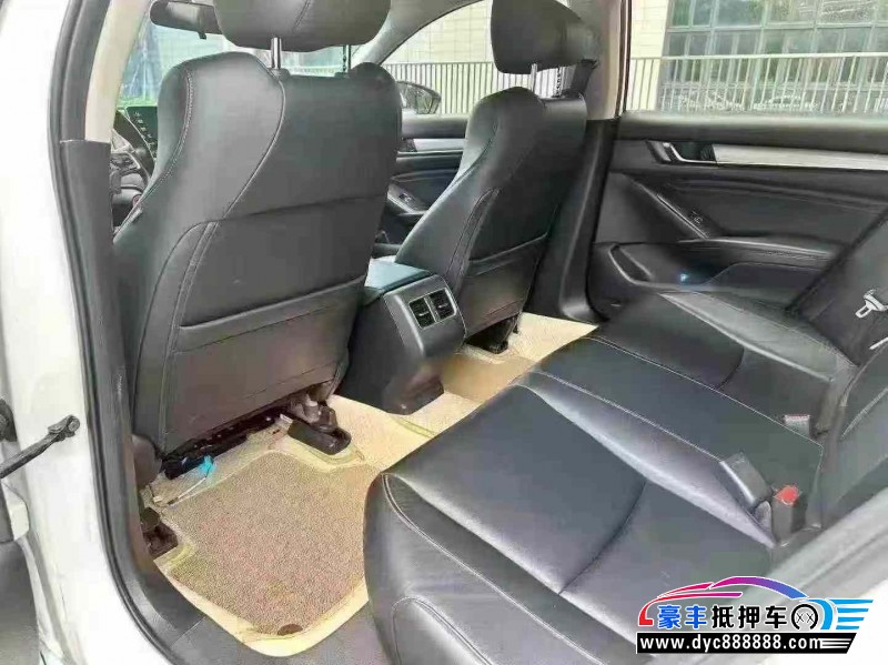 20年本田雅阁轿车抵押车出售