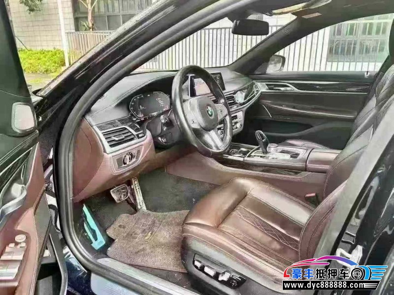 20年宝马7系轿车抵押车出售