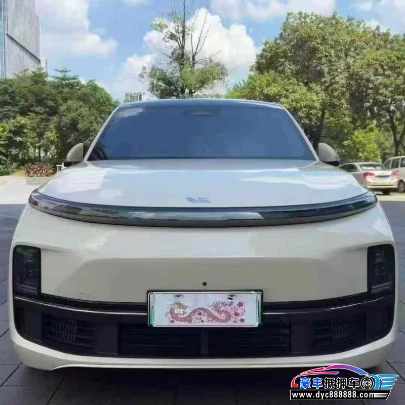 23年理想L8轿车抵押车出售