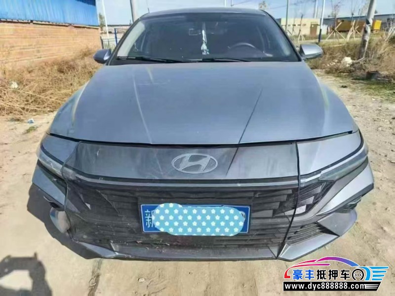 抵押车出售24年现代伊兰特轿车