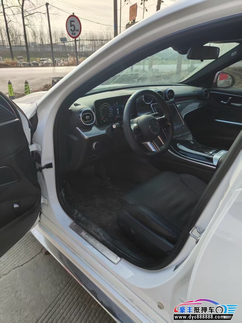 23年奔驰C轿车抵押车出售