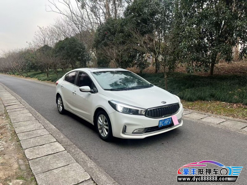 16年起亚K3轿车抵押车出售