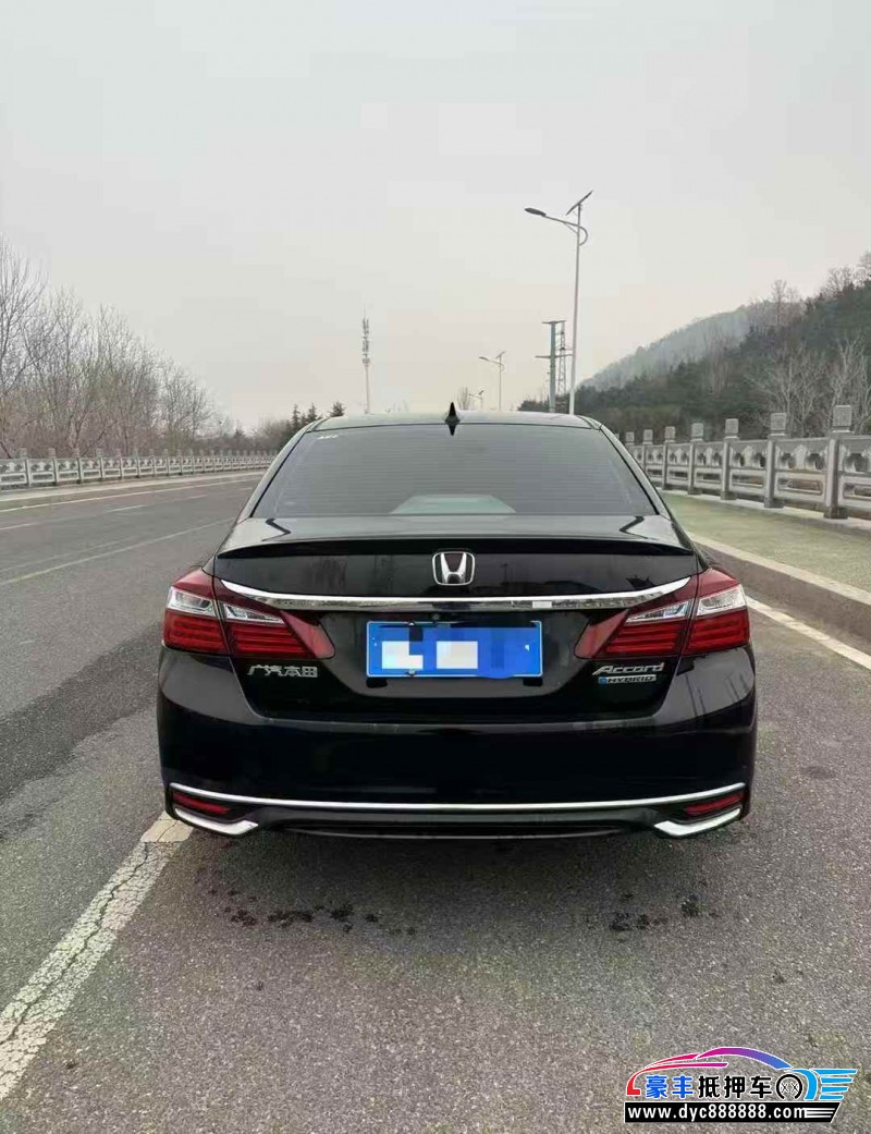 18年本田雅阁轿车抵押车出售