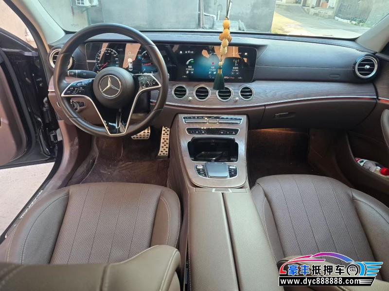 23年奔驰E轿车抵押车出售