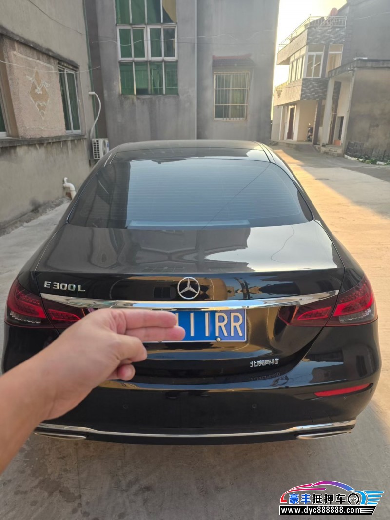 23年奔驰E轿车抵押车出售