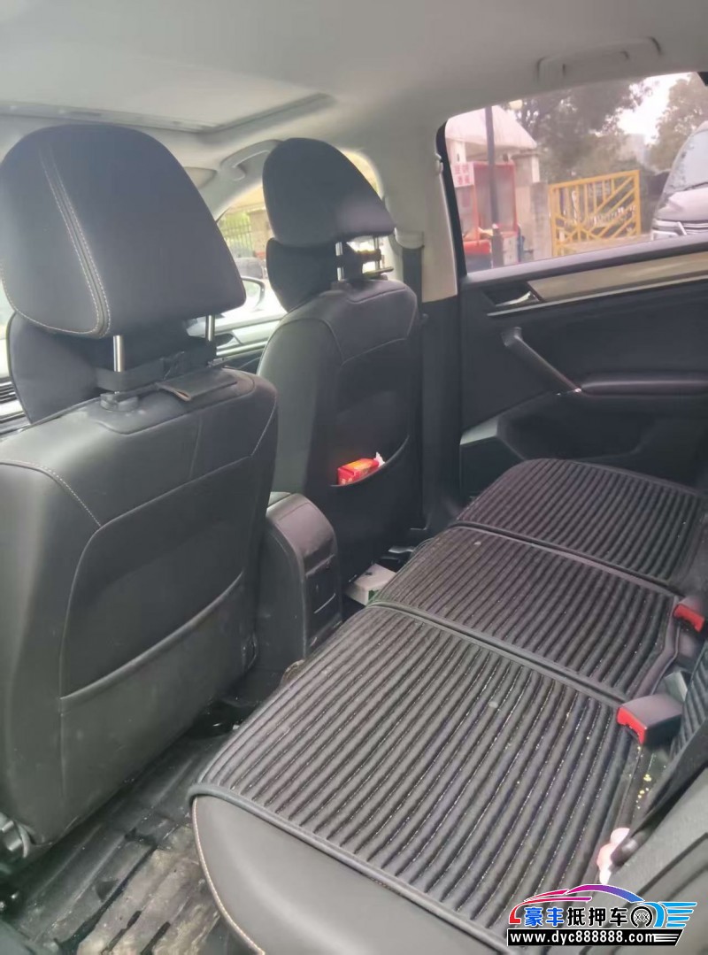 16年大众宝来轿车抵押车出售