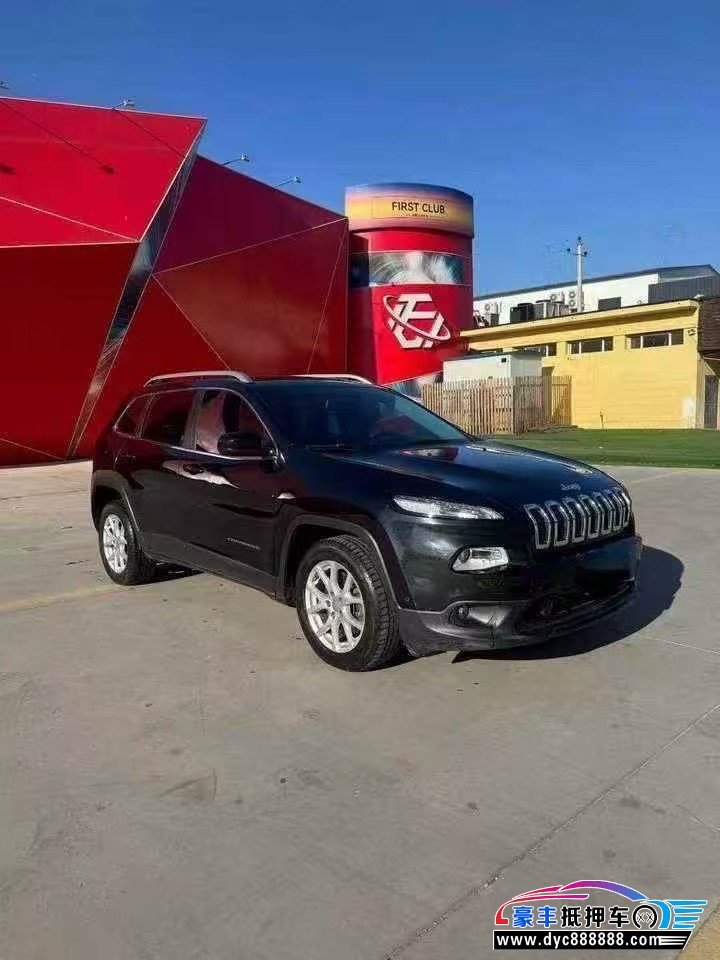 16年Jeep自由光轿车抵押车出售